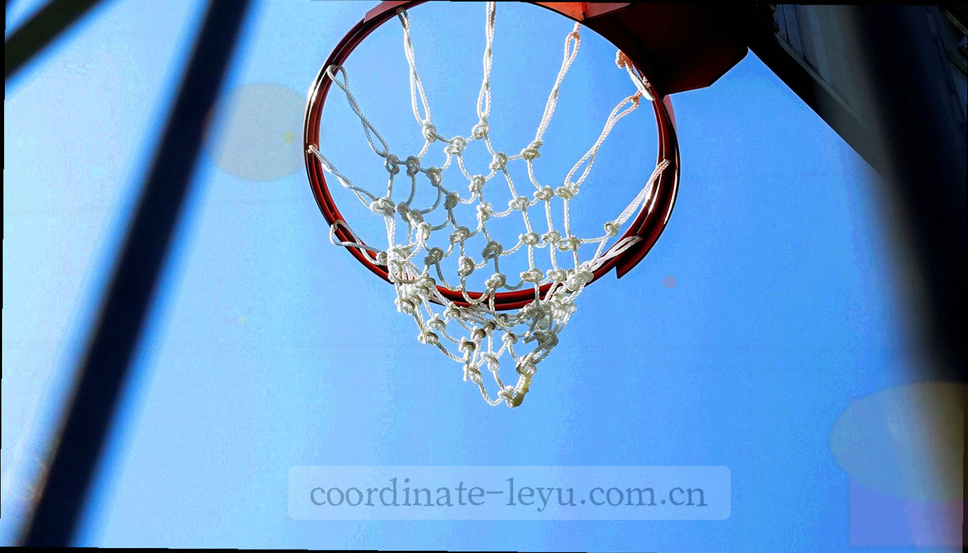 抽象坐标网格与定位刻度图形，方位线交叉标注通讯方位